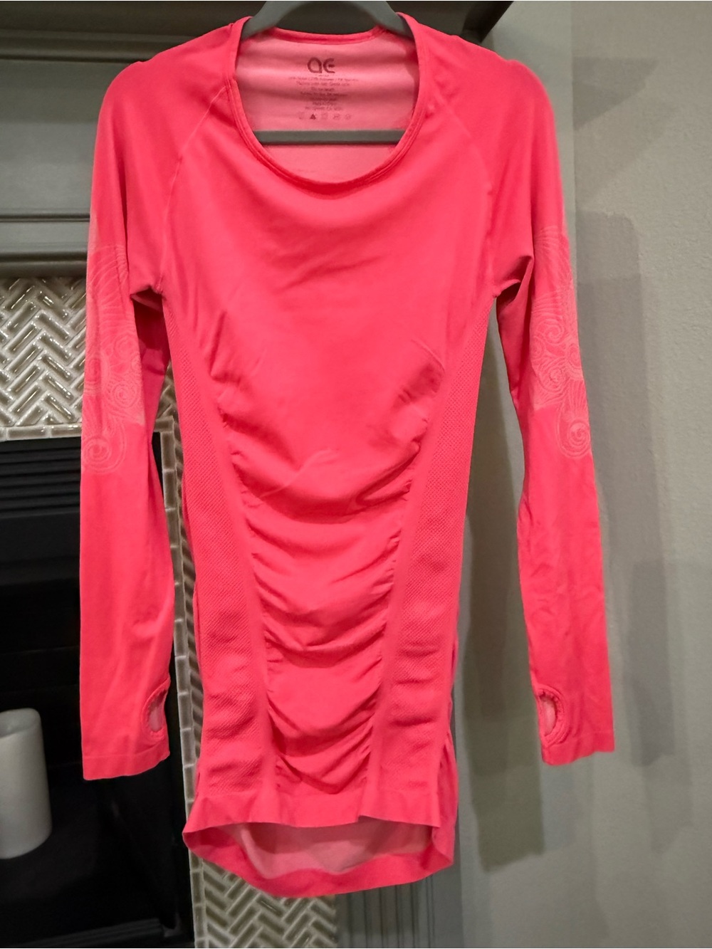 Seamless Long-Sleeve Performance Top — Coral Pink